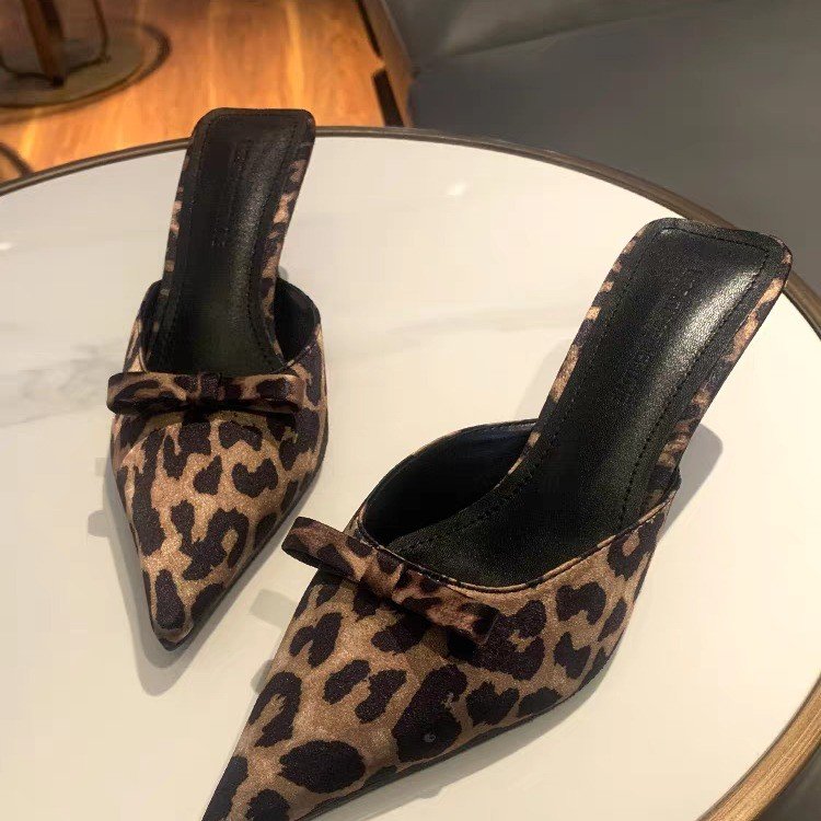 Ethnic And Fashion - Ciabatte da donna con stampa leopardata,